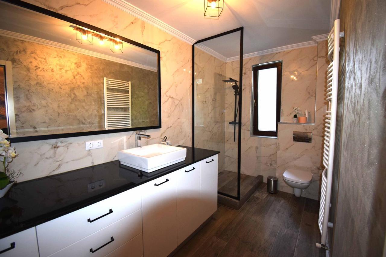 Luxury Apartment Central Targu Mures Ngoại thất bức ảnh