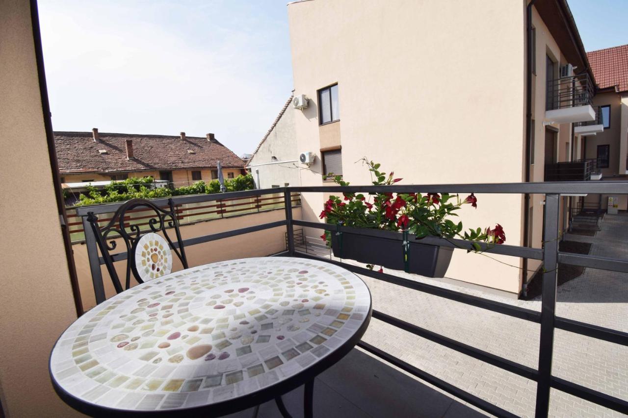 Luxury Apartment Central Targu Mures Ngoại thất bức ảnh
